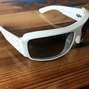 Gucci sunglasses GG1559/s With repeat GG pattern